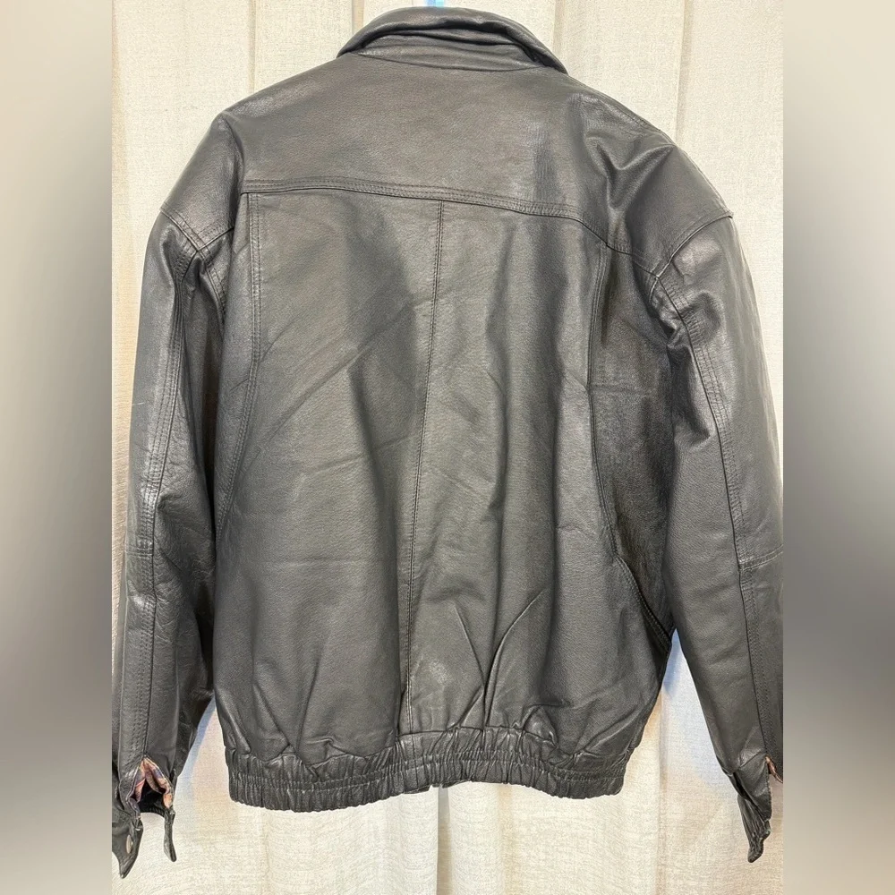Wilda Vintage Men’s Black Genuine Leather Bomber Jacket L Lined Zip Front